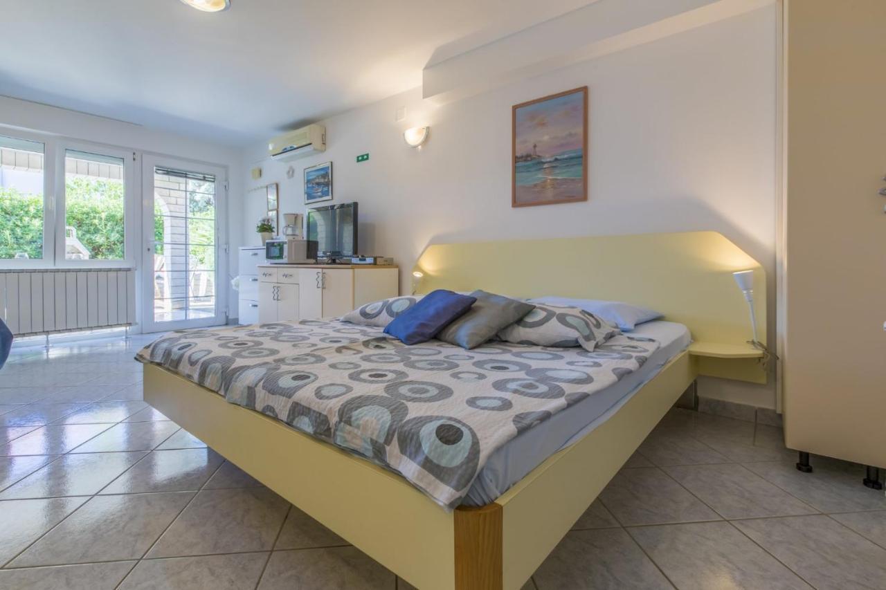 Blue Pearl Apartments 茨里克韦尼察 外观 照片